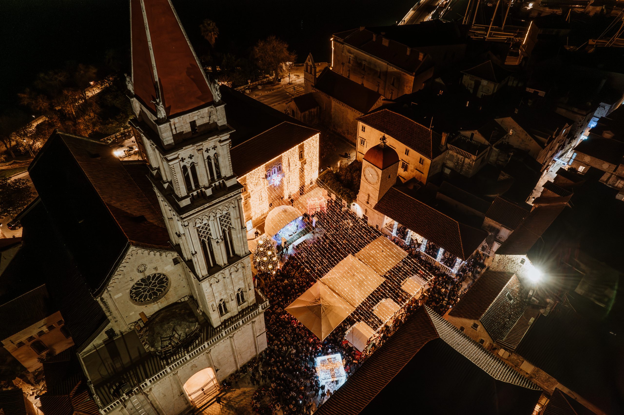 Svaki tjedan Zimska Adventura u Trogiru iznova potvrđuje zašto je najljepša blagdanska priča Dalmacije